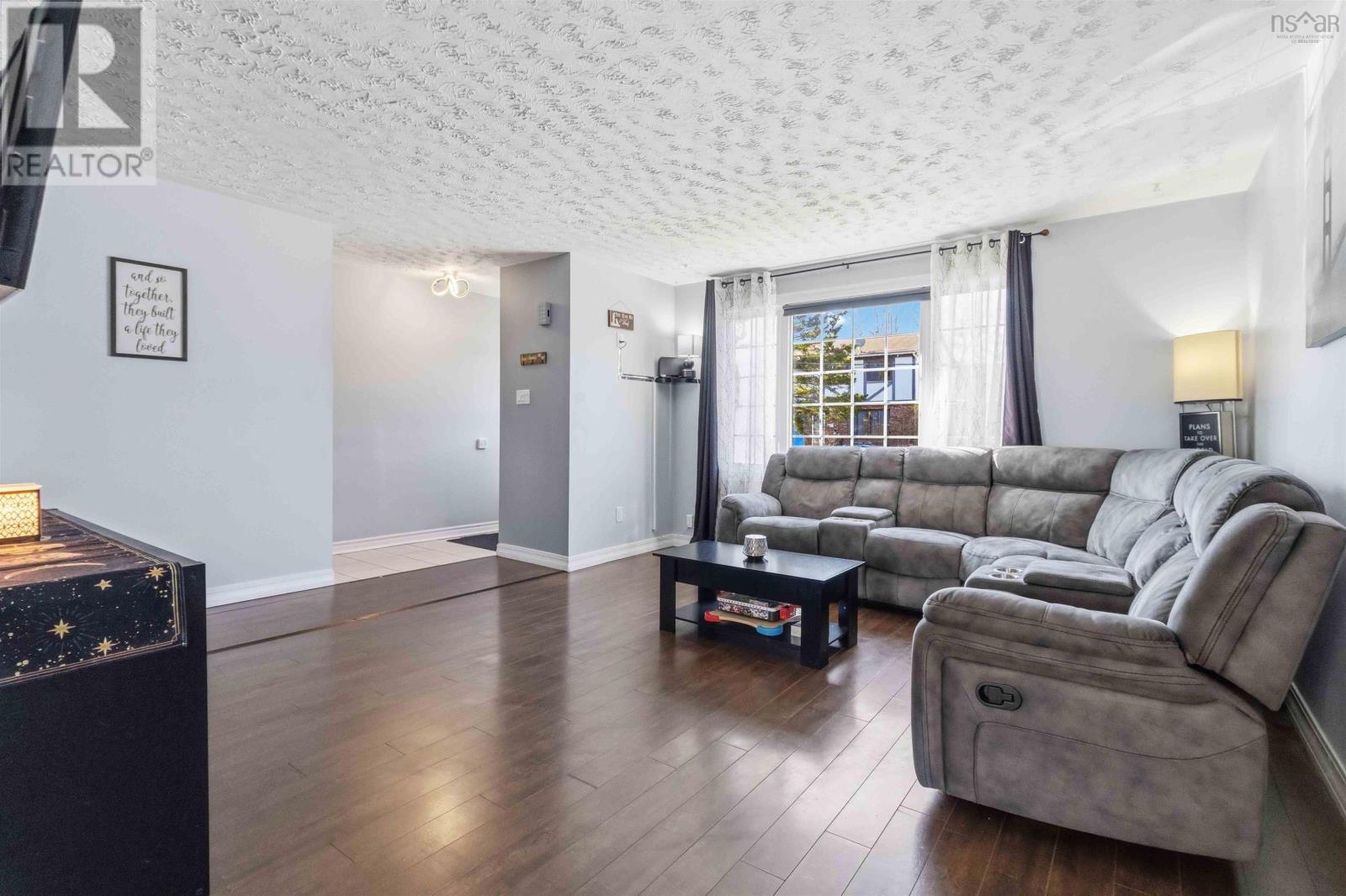 Property 9 of 46 of 14 Matador Court