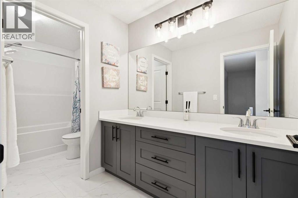 Single Family House for Sale in   Avenue SW West Springs Calgary 