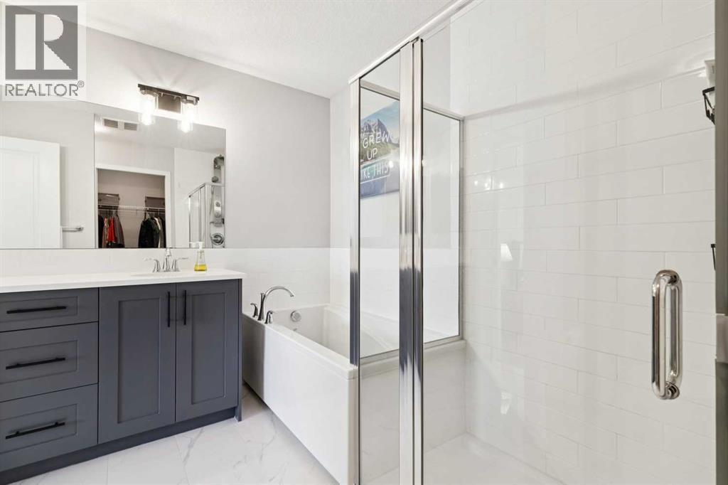 Single Family House for Sale in   Avenue SW West Springs Calgary 