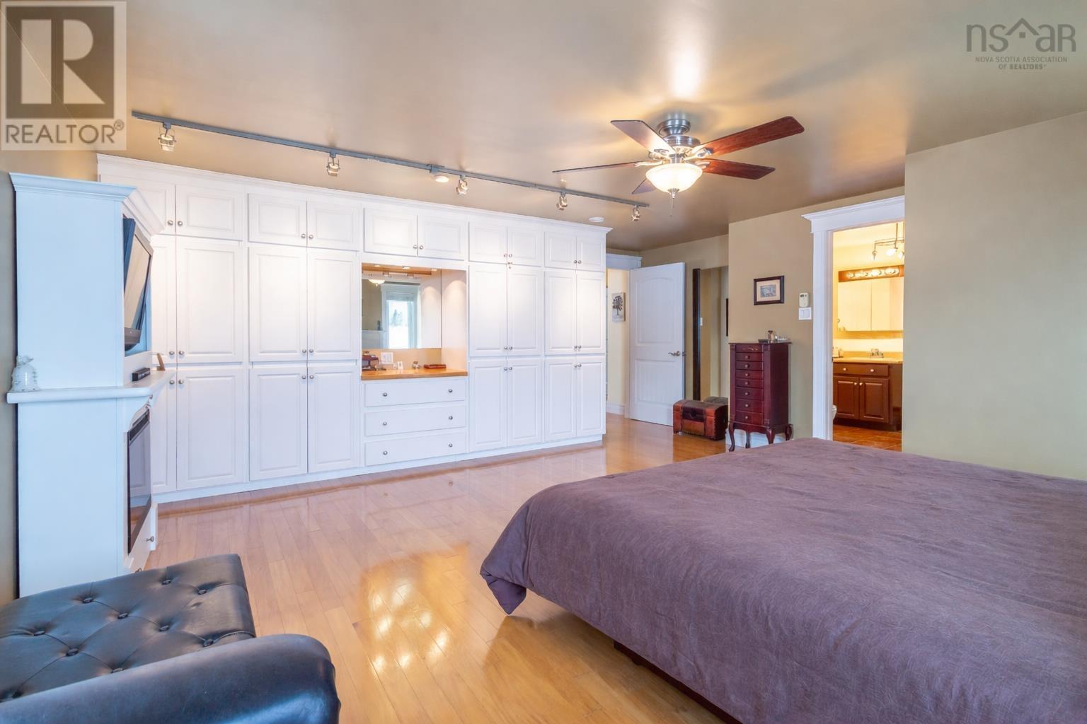 Property 20 of 46 of 507 King Street