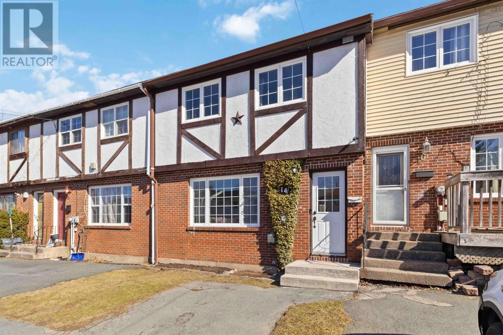 Property 3 of 46 of 14 Matador Court