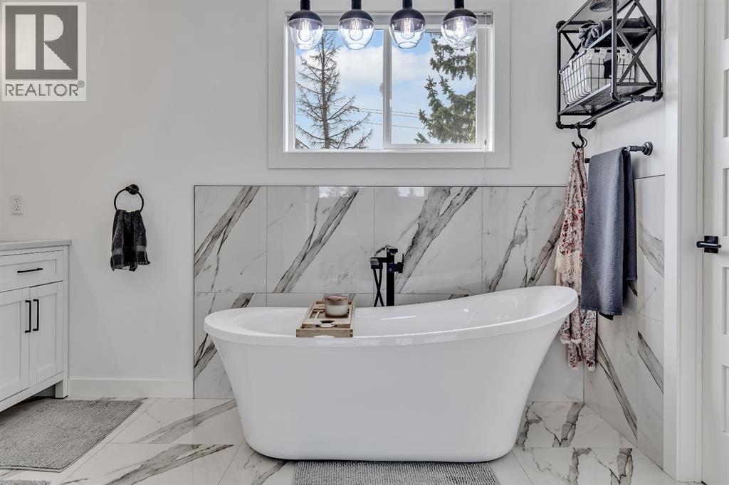 Single Family House for Sale in   Avenue SW Richmond Calgary 