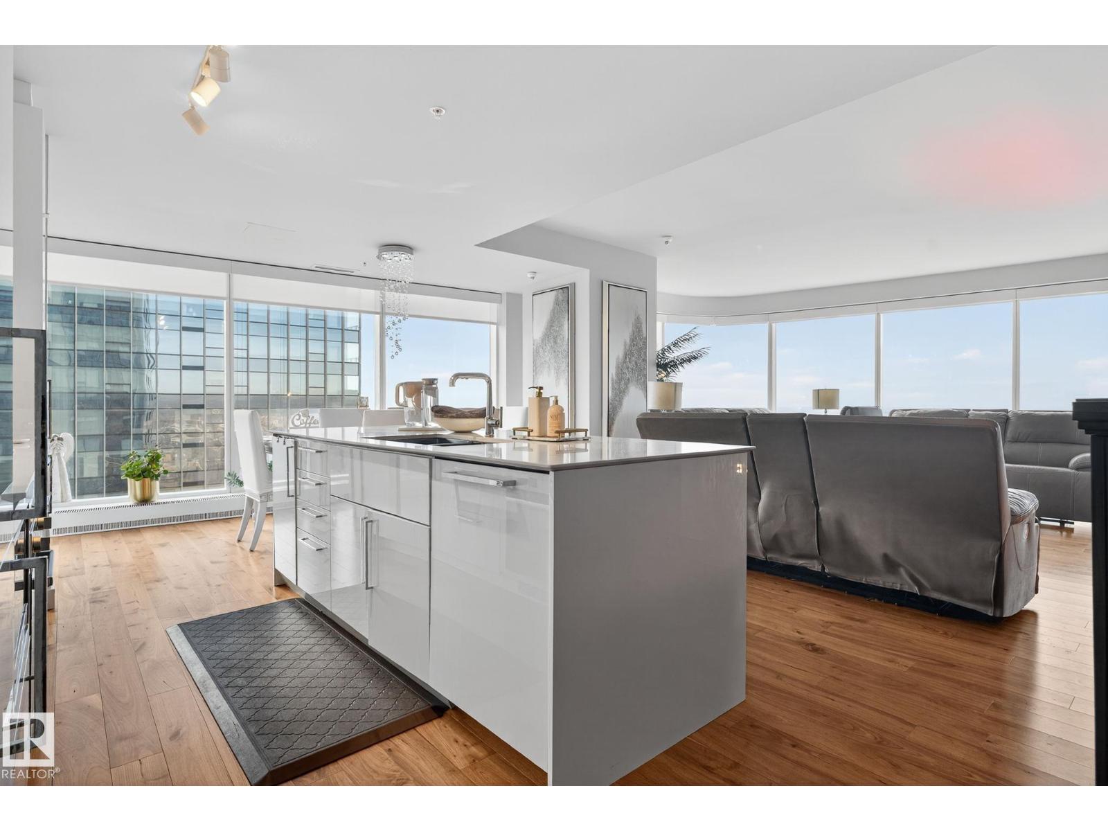 #4206 10360 102 ST NW, Edmonton