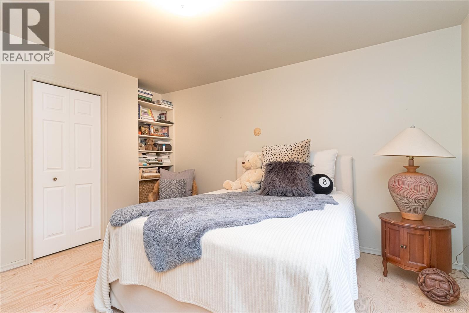 8050 RAE-LEIGH PL - 20