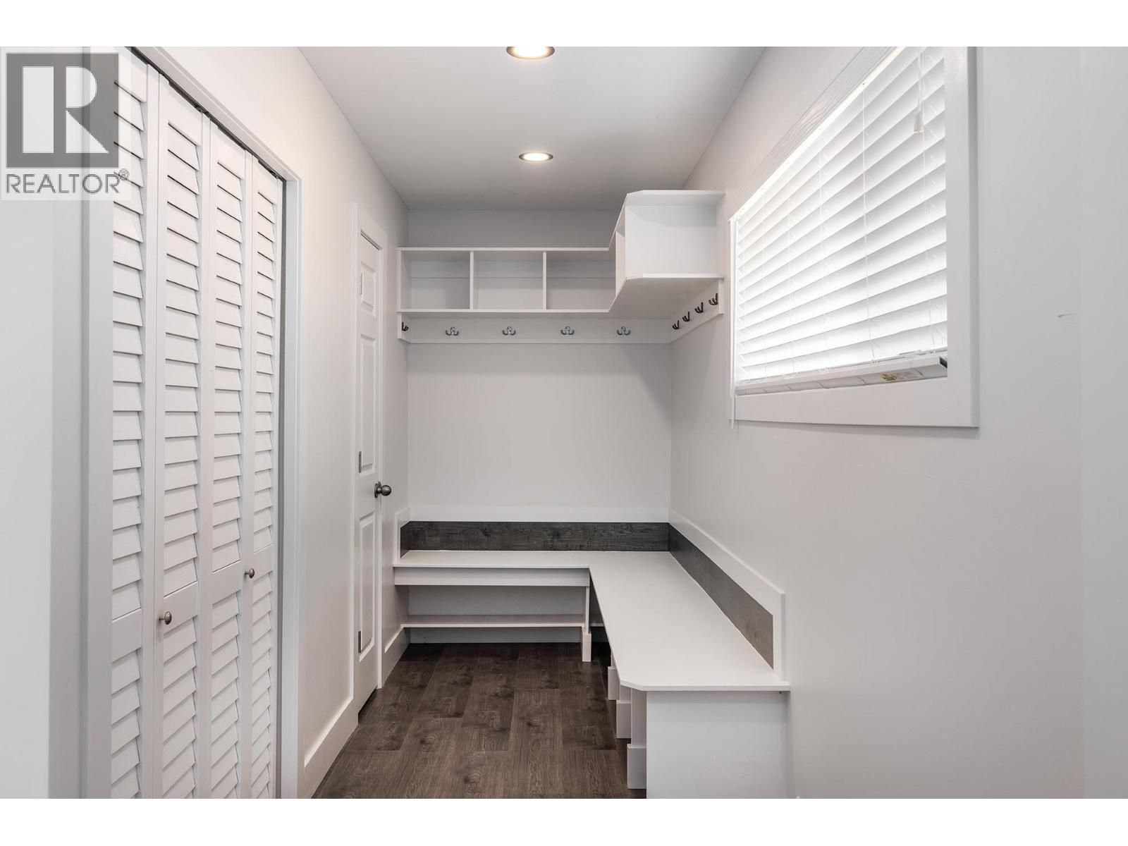 2571 Pineridge Place, West Kelowna