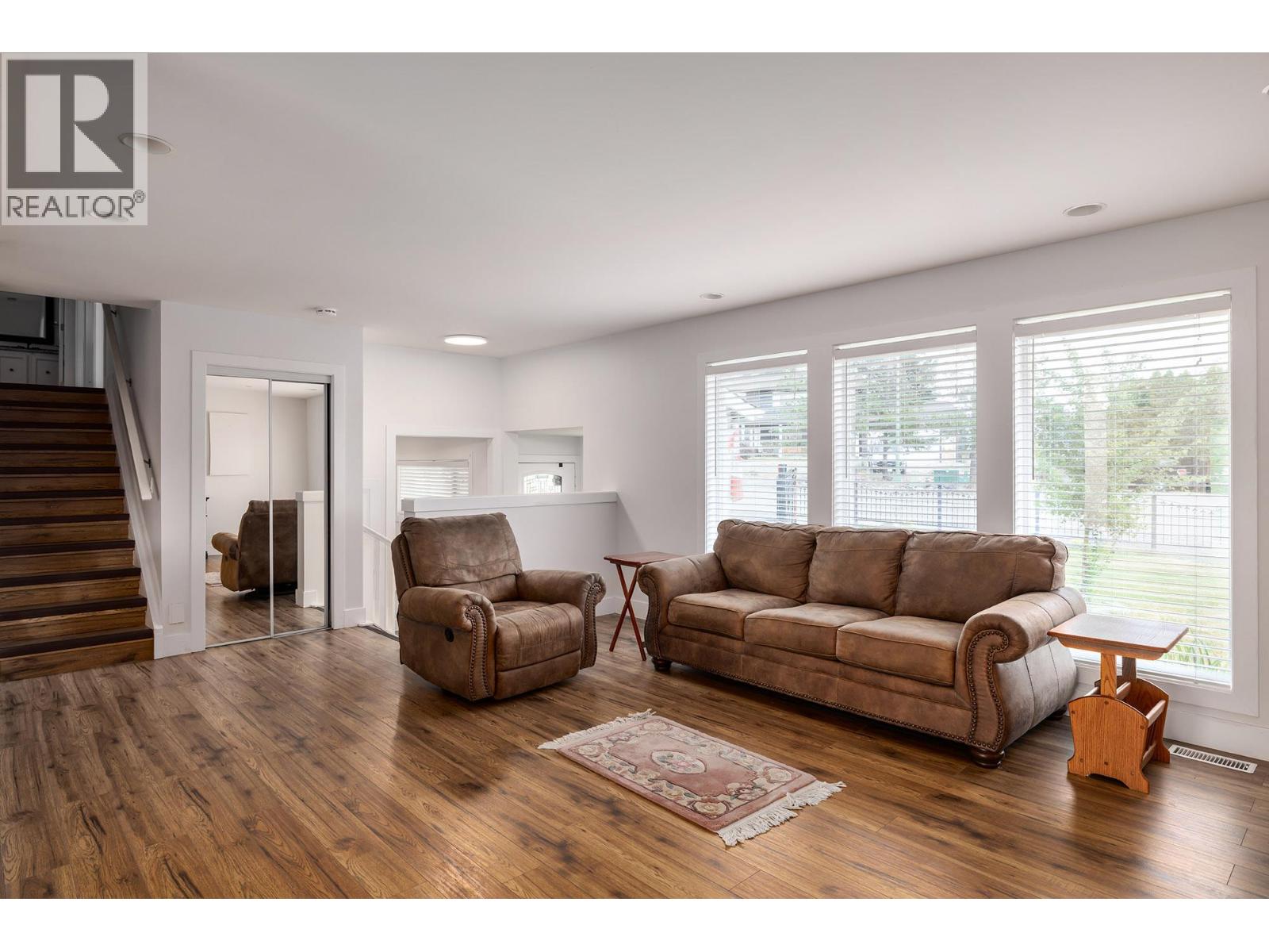 2571 Pineridge Place, West Kelowna