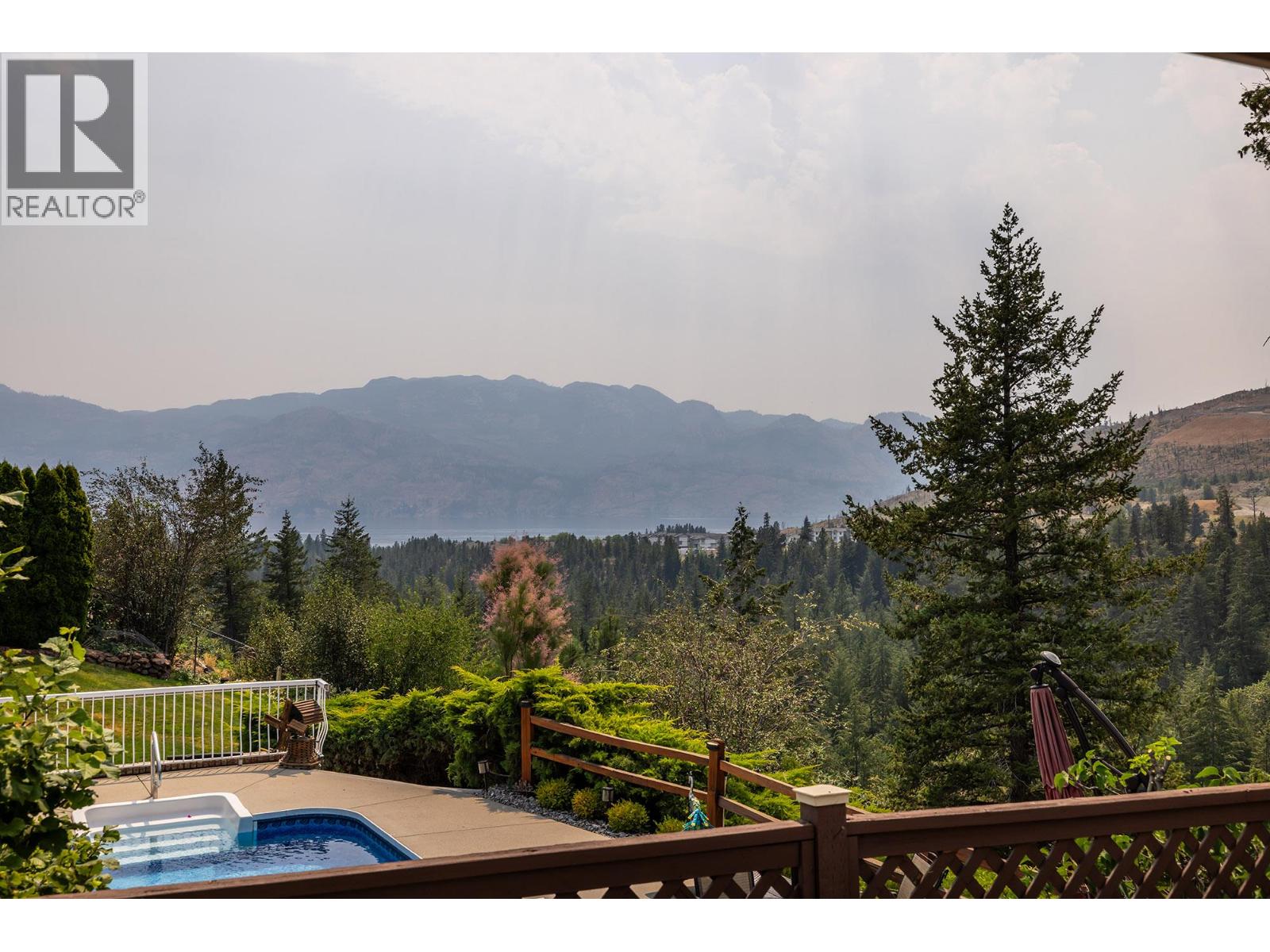 2571 Pineridge Place, West Kelowna