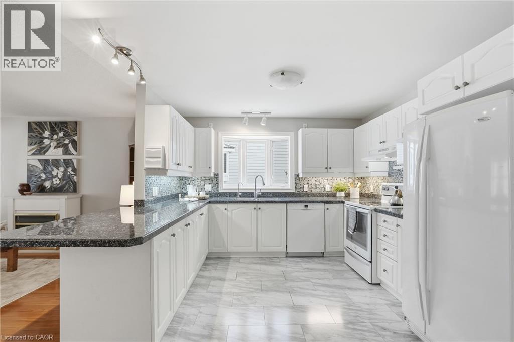 148 GLENARIFF Drive - 13