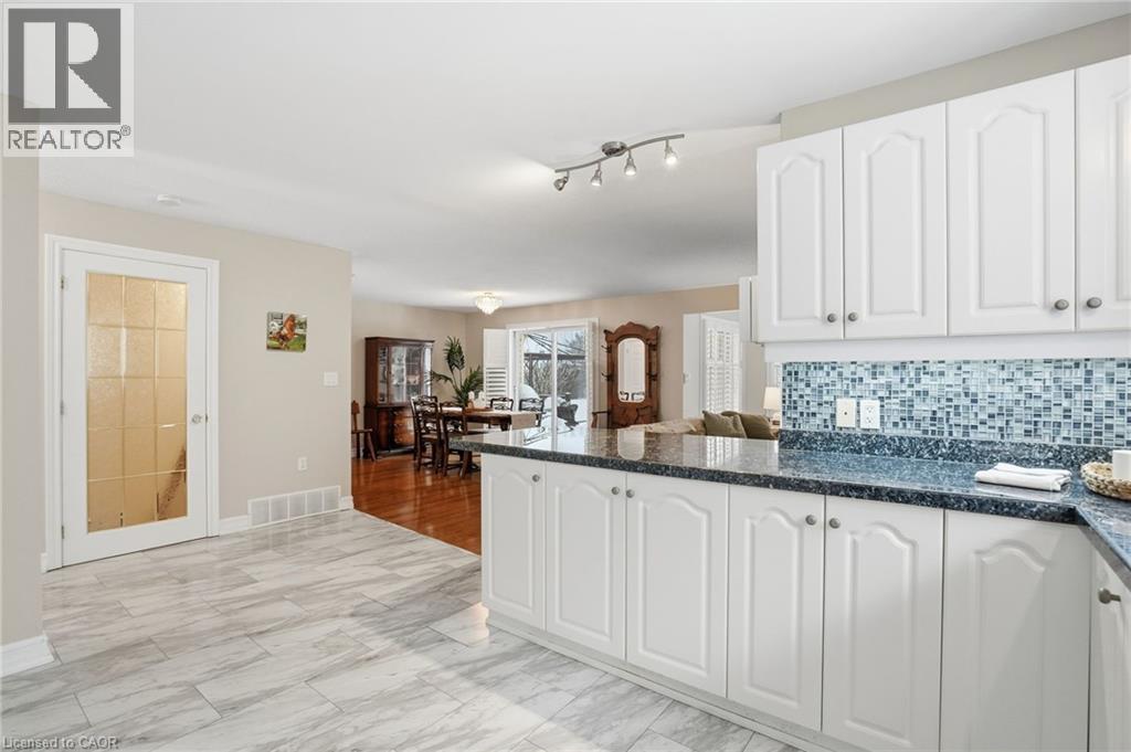 148 GLENARIFF Drive - 15