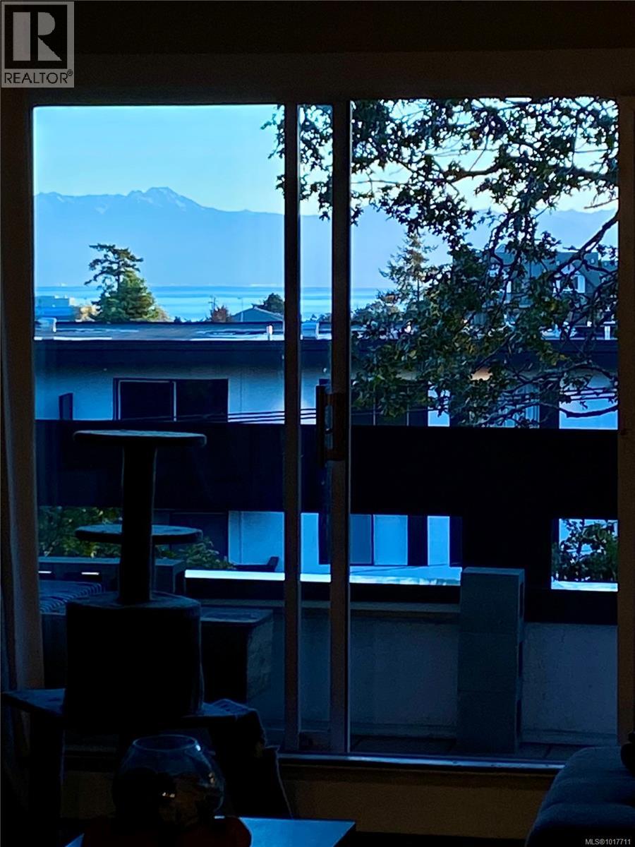 #205 1000 ESQUIMALT RD - 30