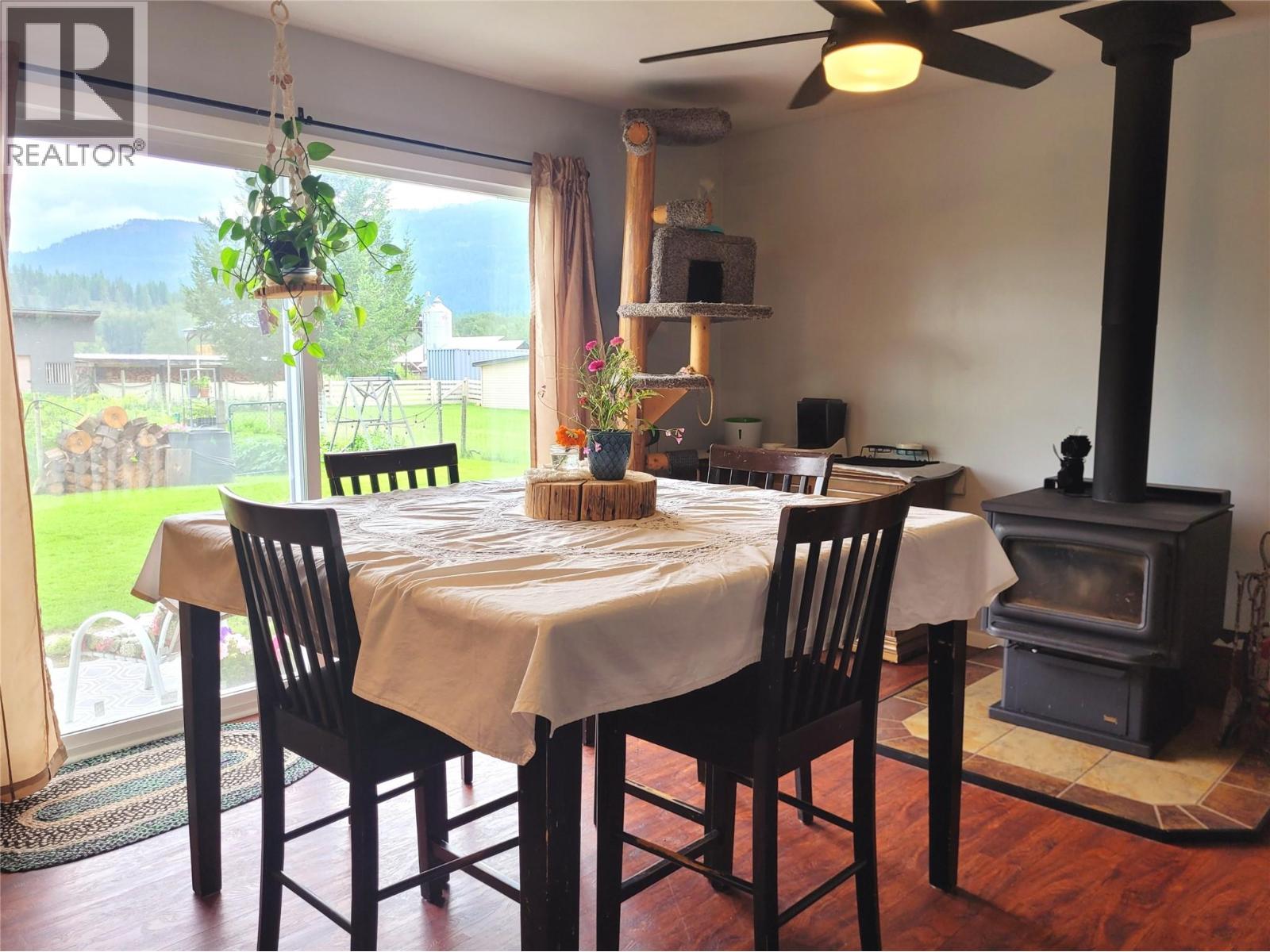  177 24 Highway, Little Fort