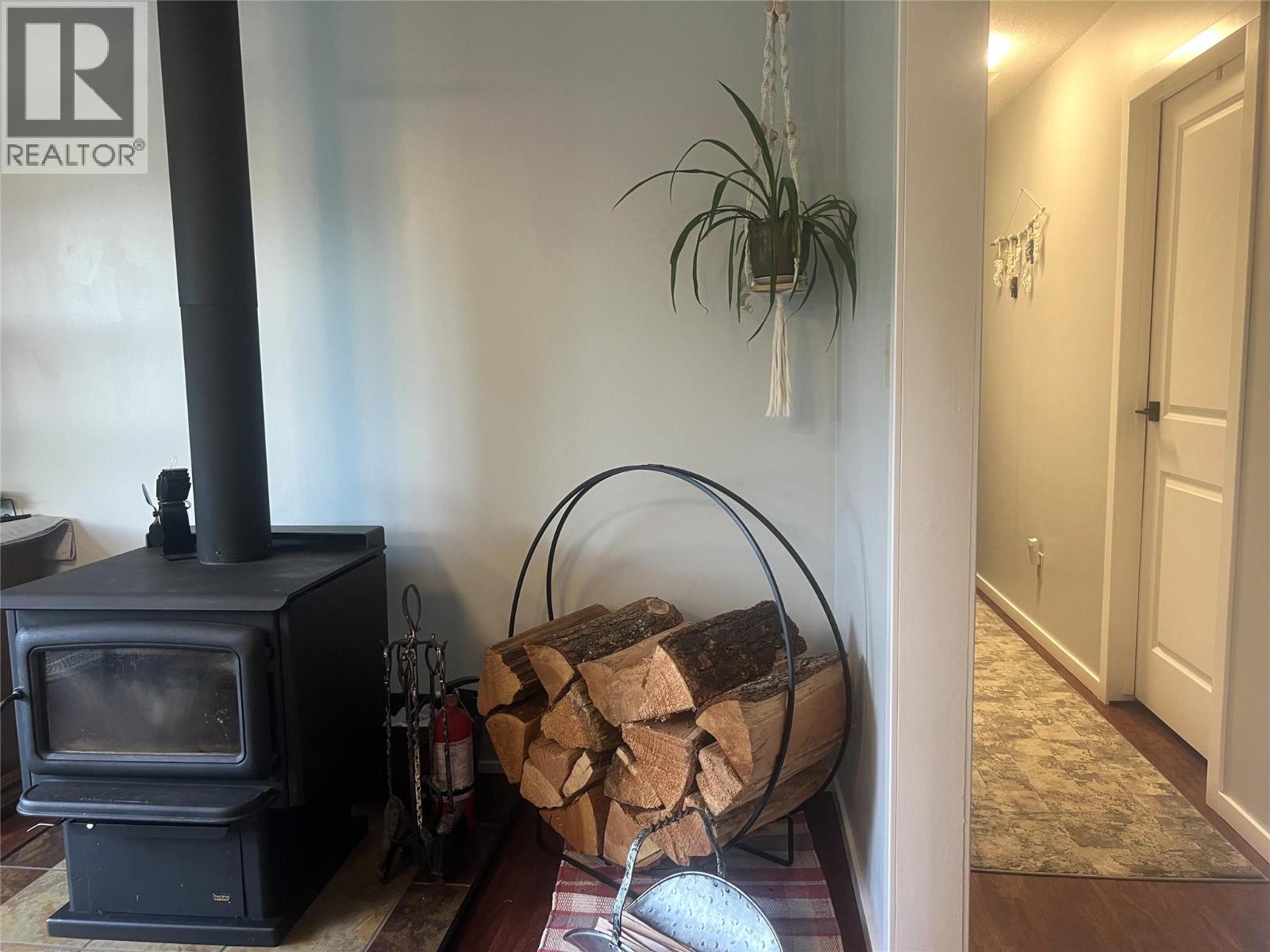  177 24 Highway, Little Fort