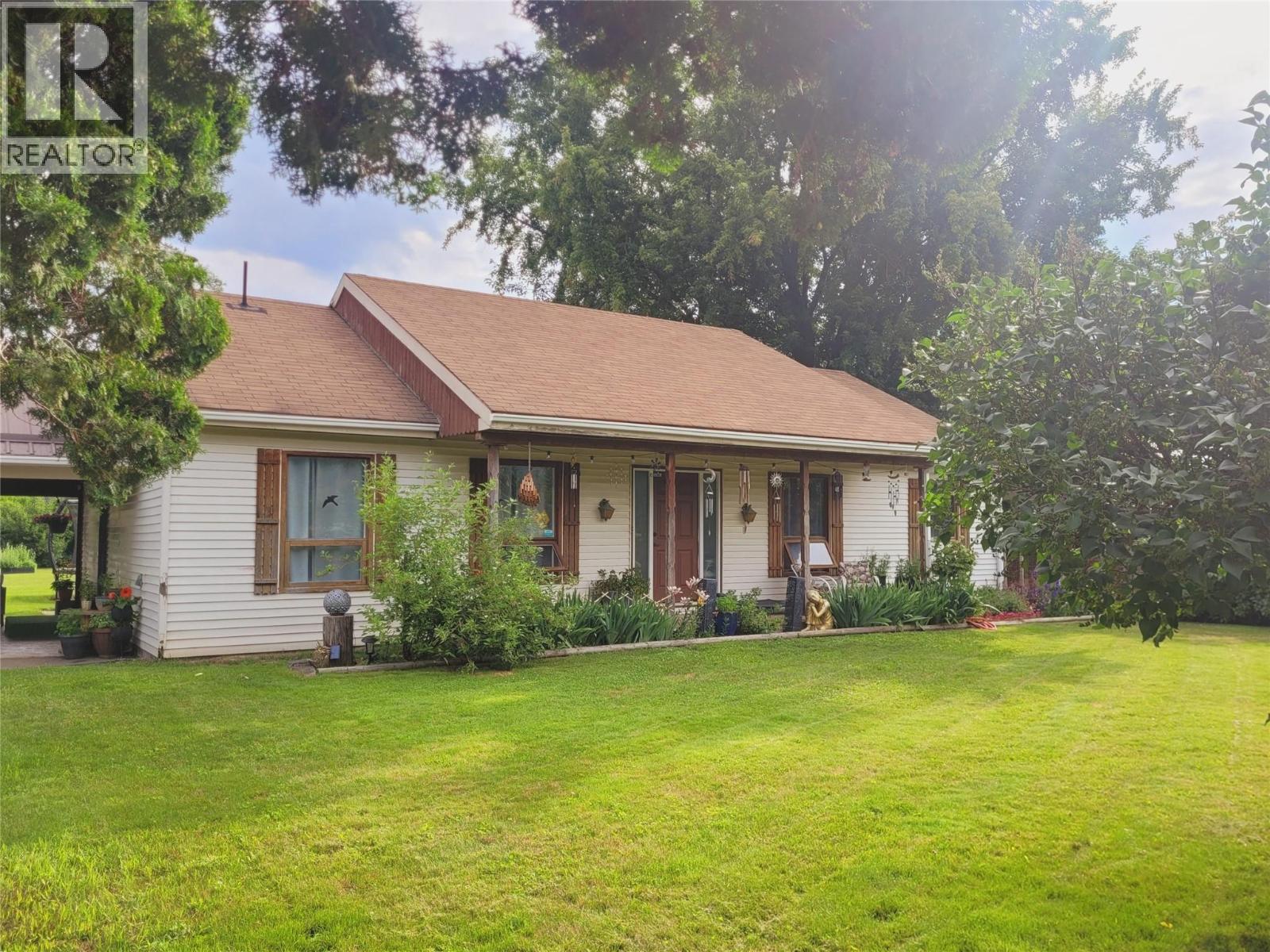  177 24 Highway, Little Fort