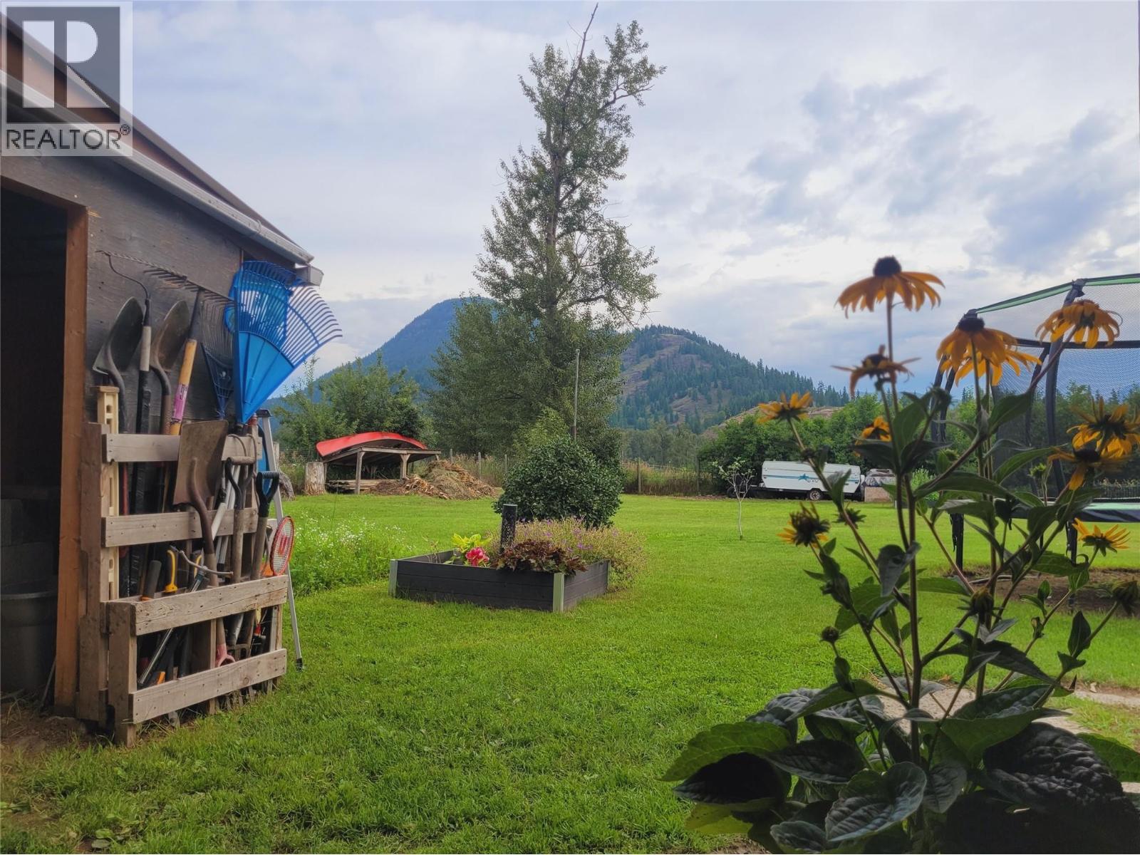  177 24 Highway, Little Fort