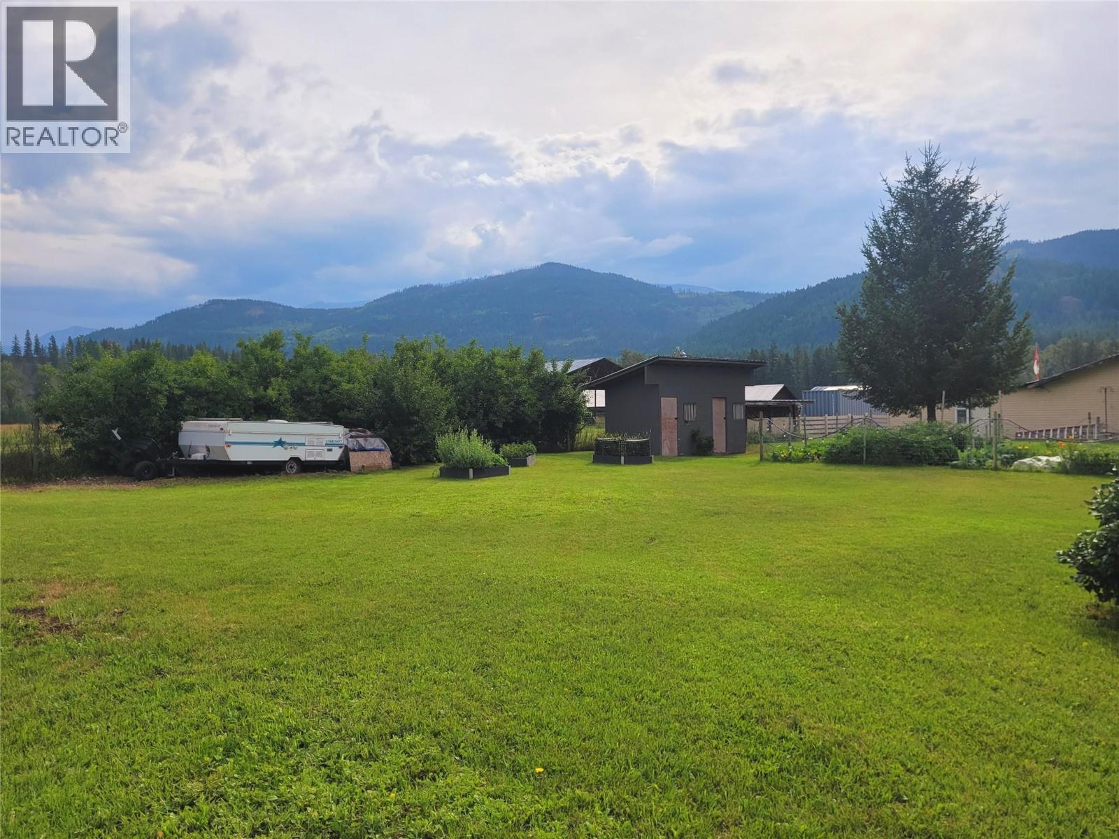  177 24 Highway, Little Fort