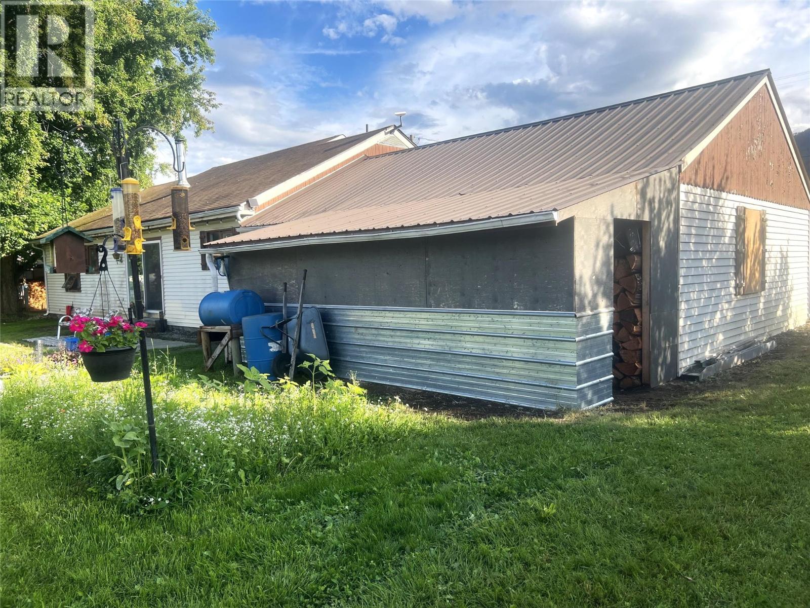  177 24 Highway, Little Fort