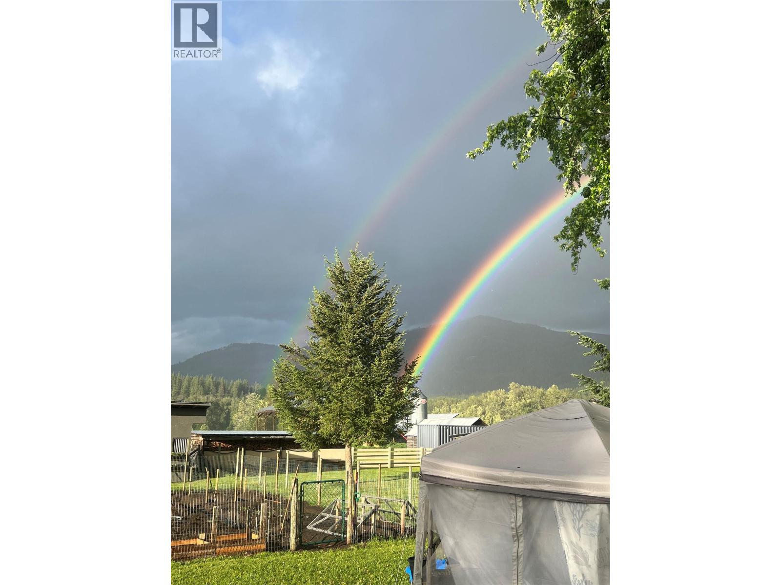  177 24 Highway, Little Fort