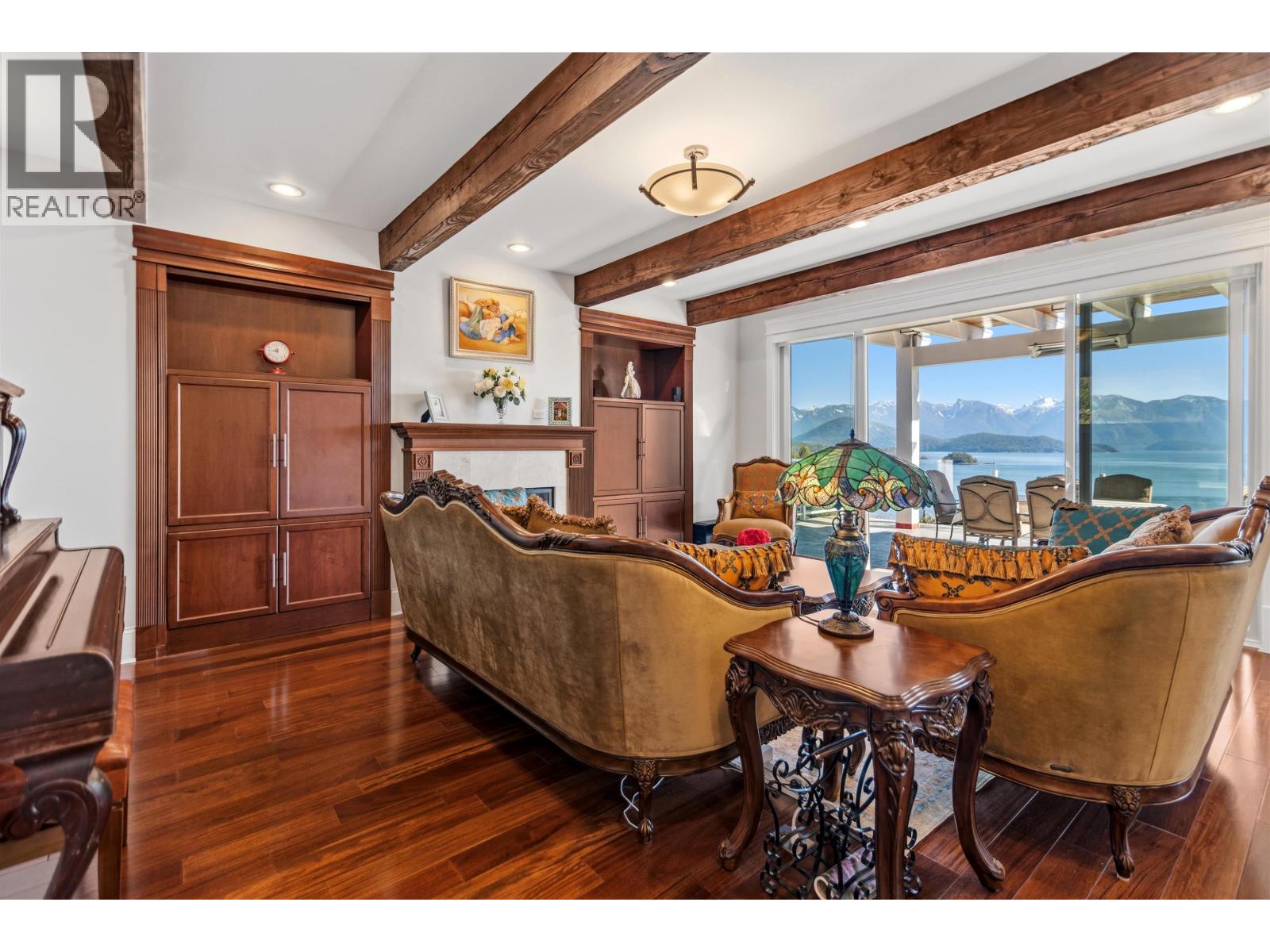 1128 TWIN ISLE DRIVE, Gibsons