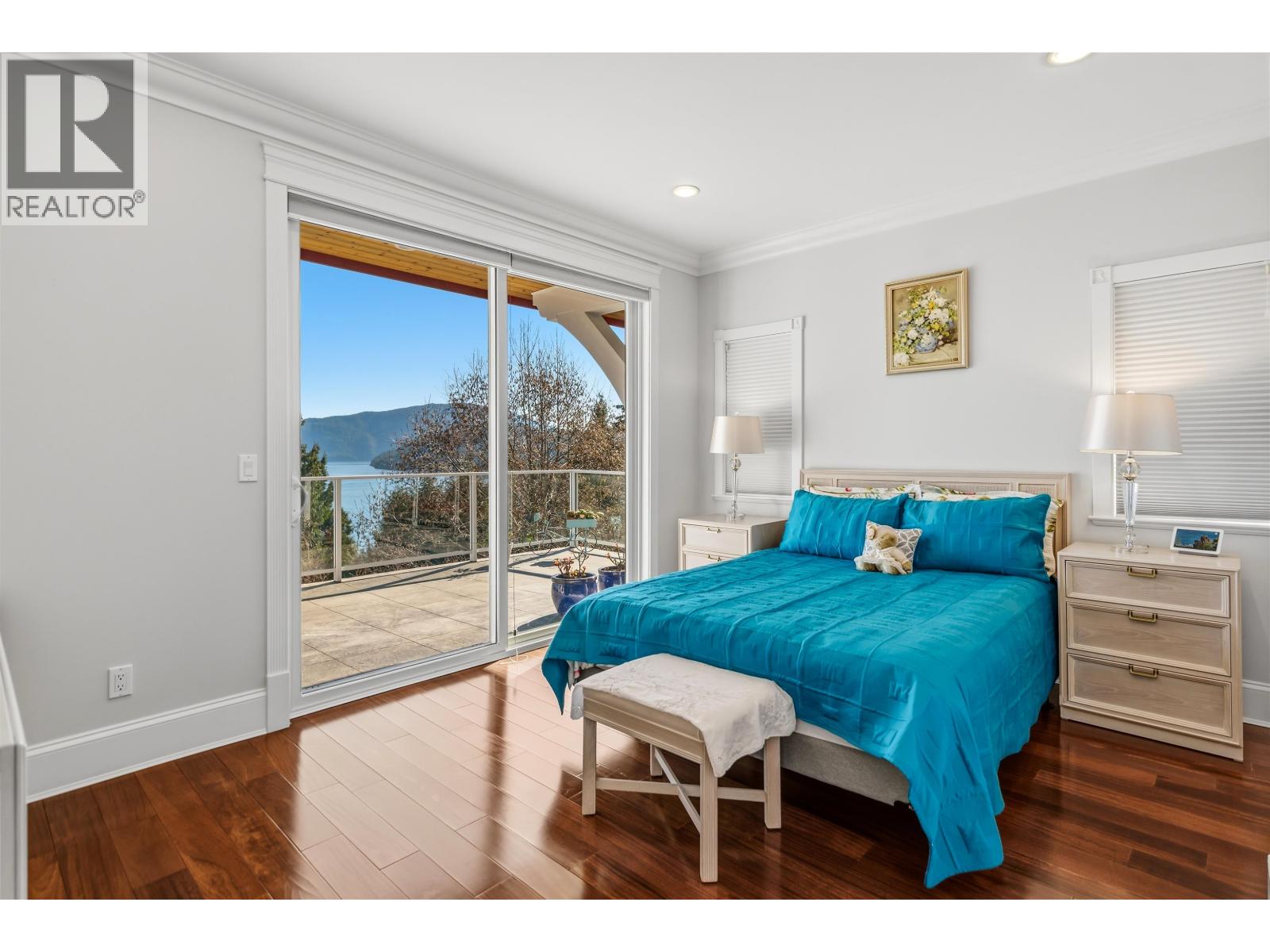 1128 TWIN ISLE DRIVE, Gibsons