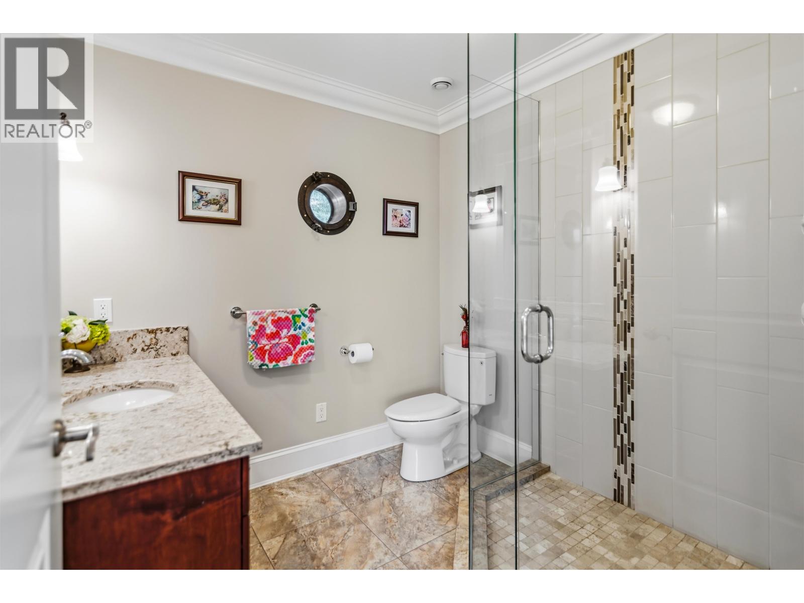 1128 TWIN ISLE DRIVE, Gibsons