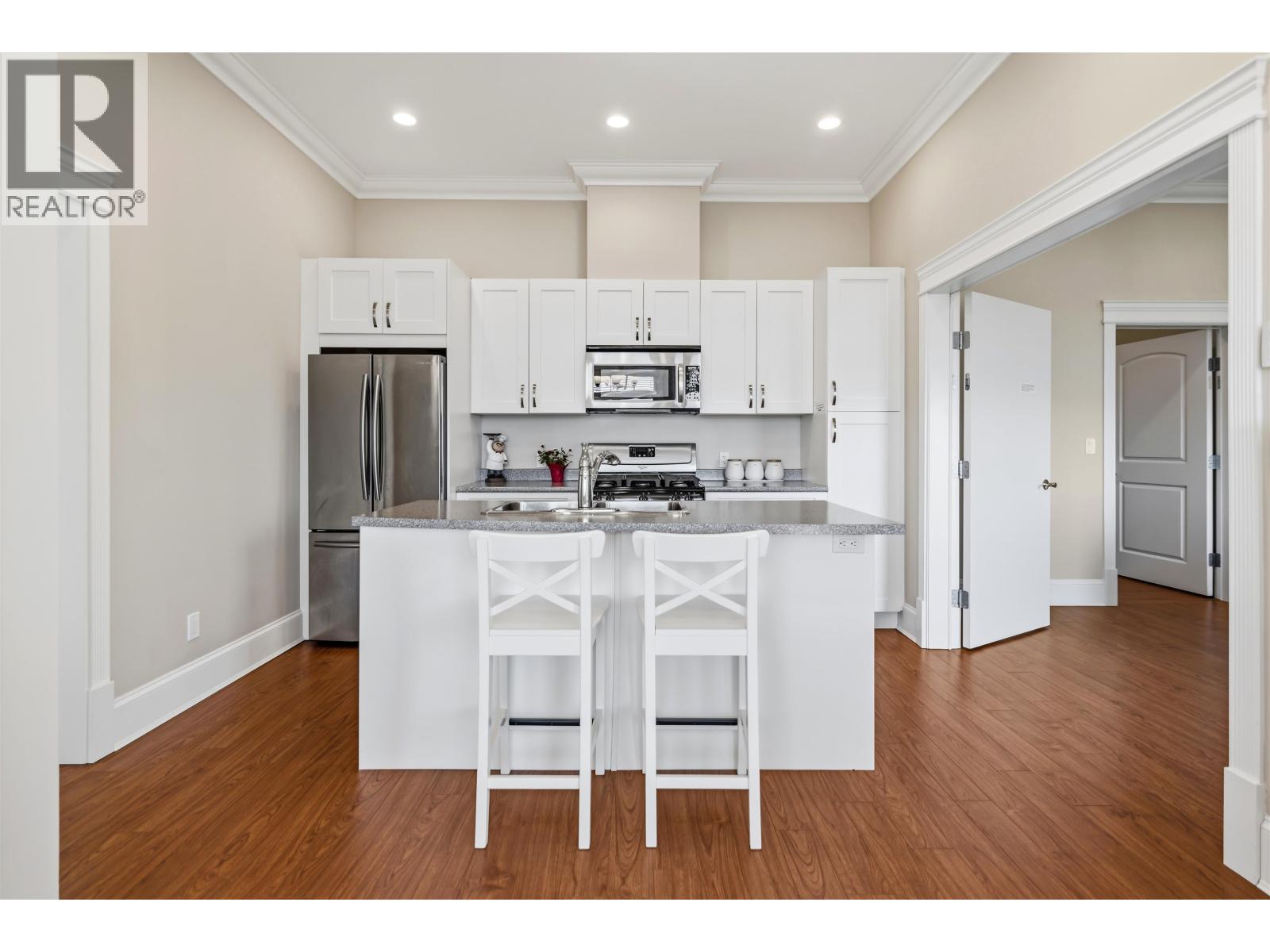 1128 TWIN ISLE DRIVE, Gibsons