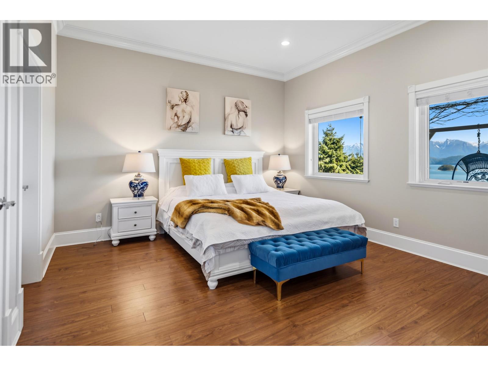 1128 TWIN ISLE DRIVE, Gibsons