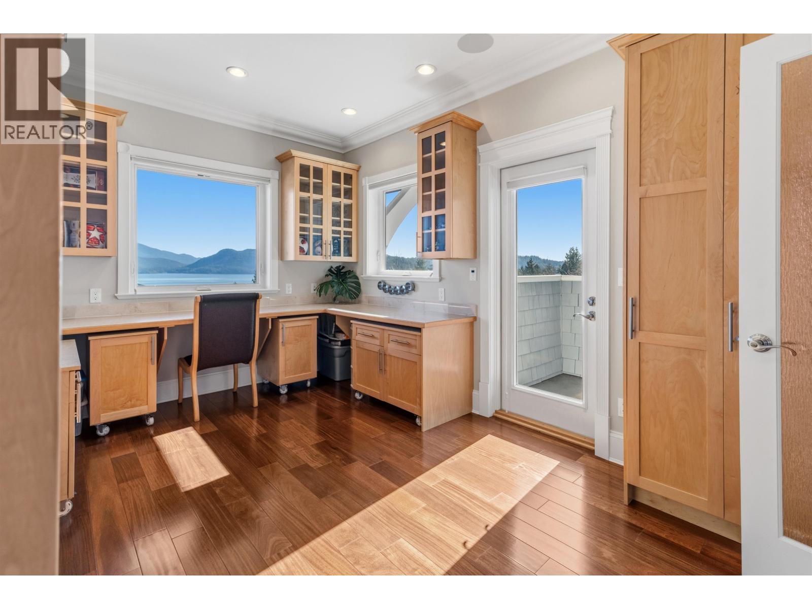 1128 TWIN ISLE DRIVE, Gibsons