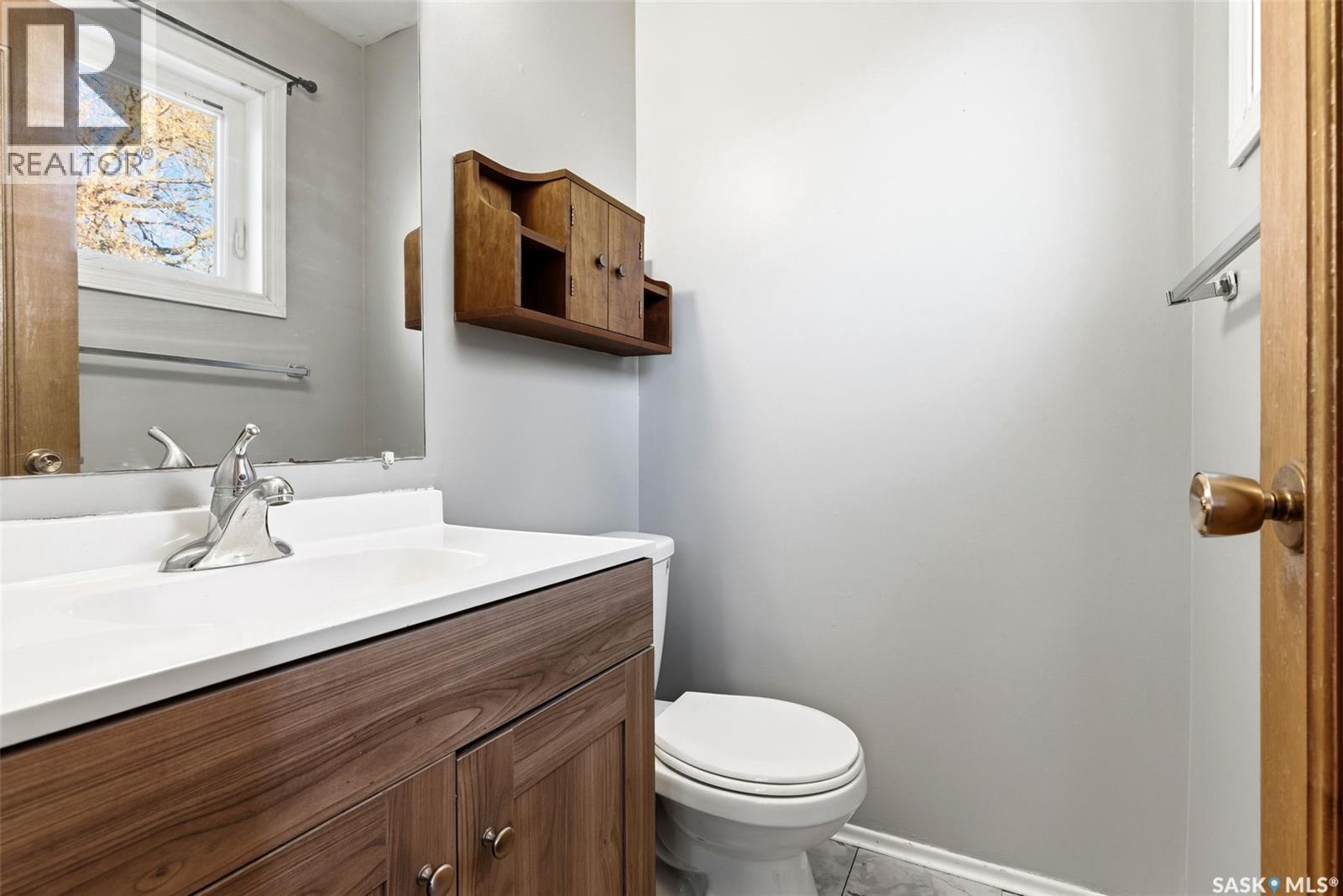 Single Family House for Sale in  Habkirk DRIVE Regina 