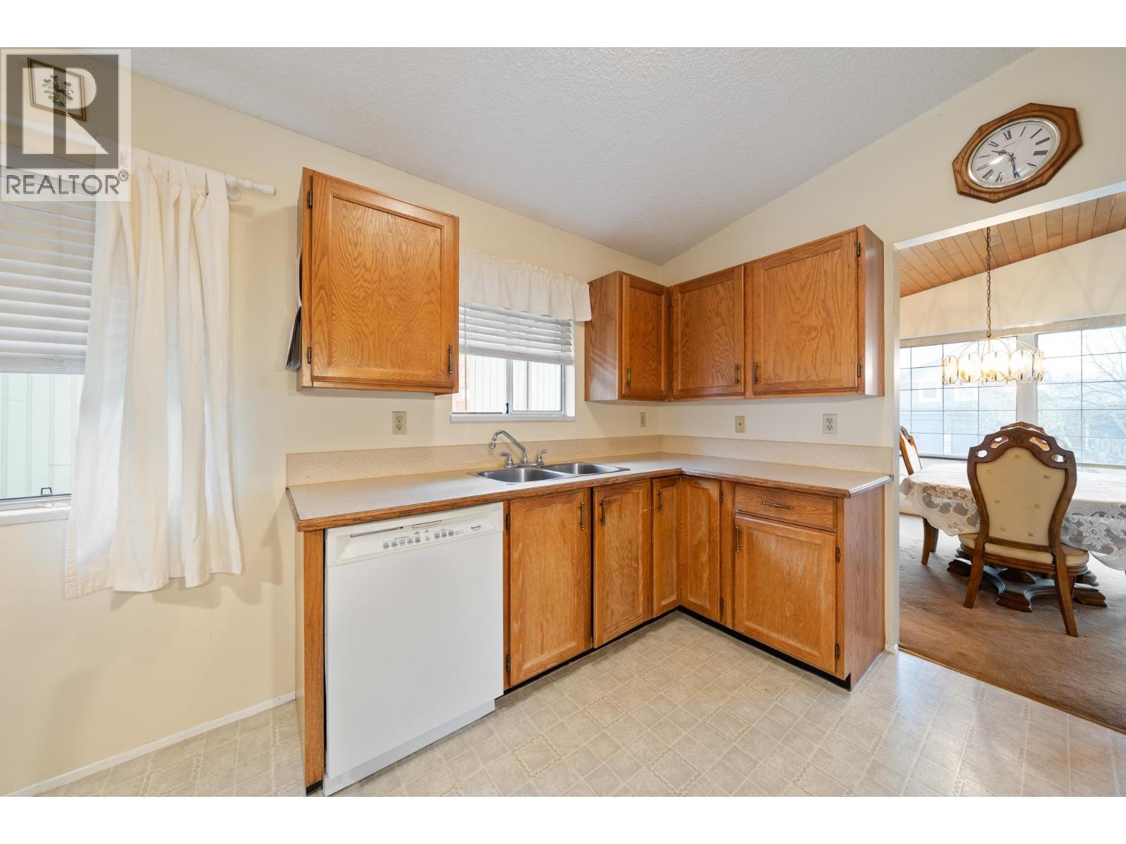 431 GLENBROOK DRIVE, New Westminster