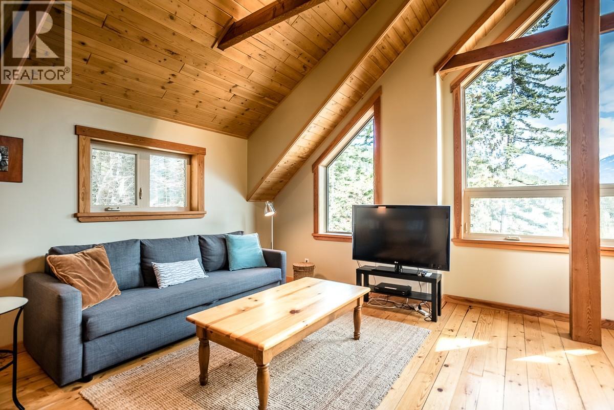 641 West Front Street, Kaslo