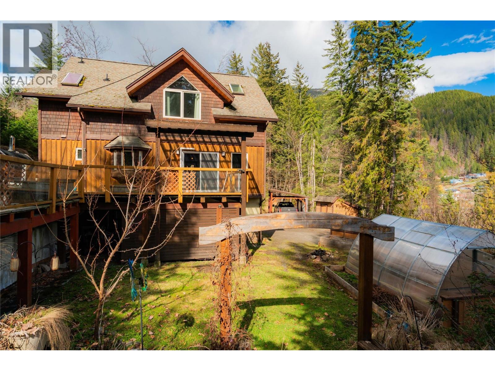 641 West Front Street, Kaslo