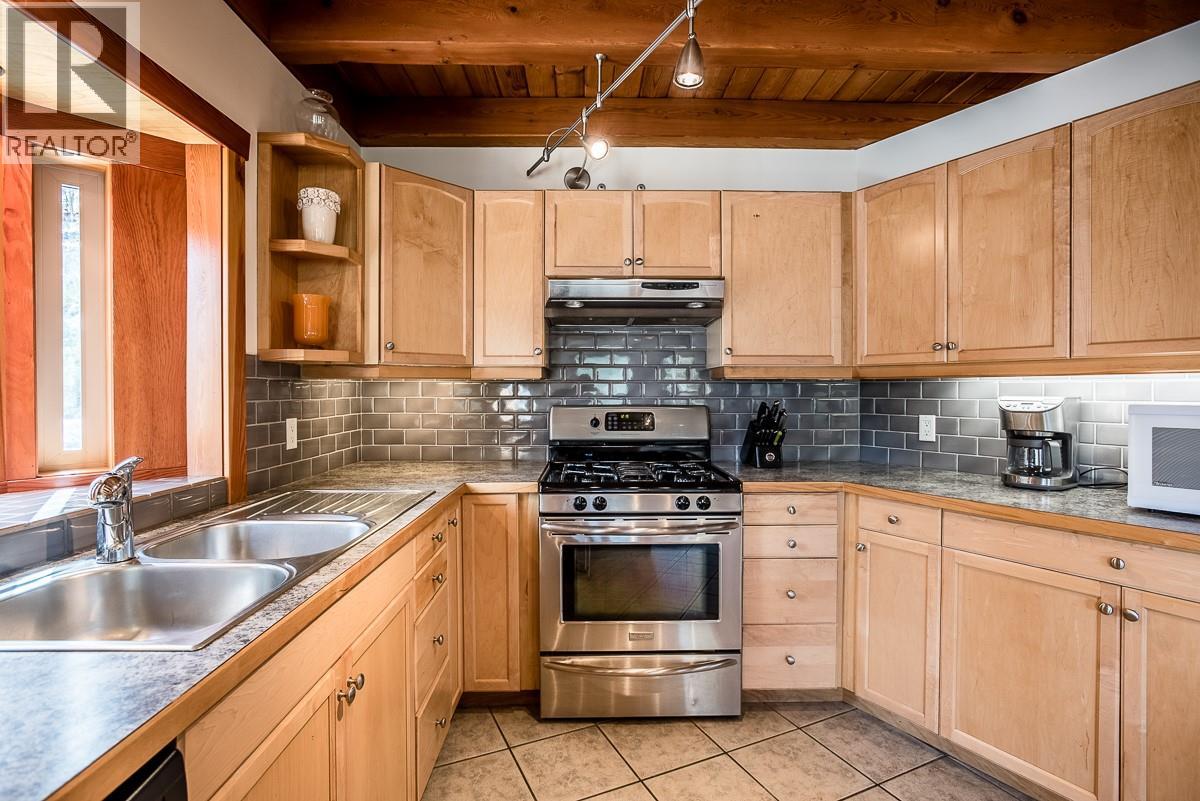 641 West Front Street, Kaslo