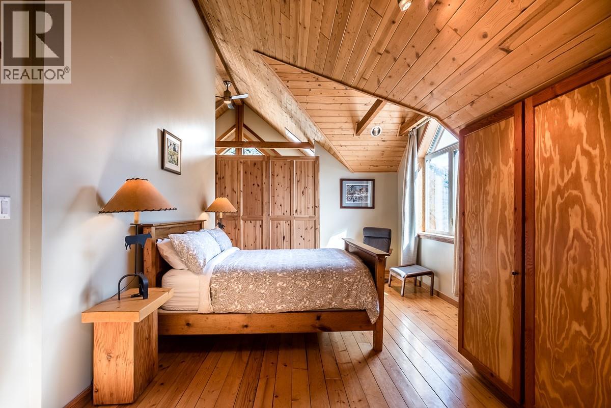 641 West Front Street, Kaslo