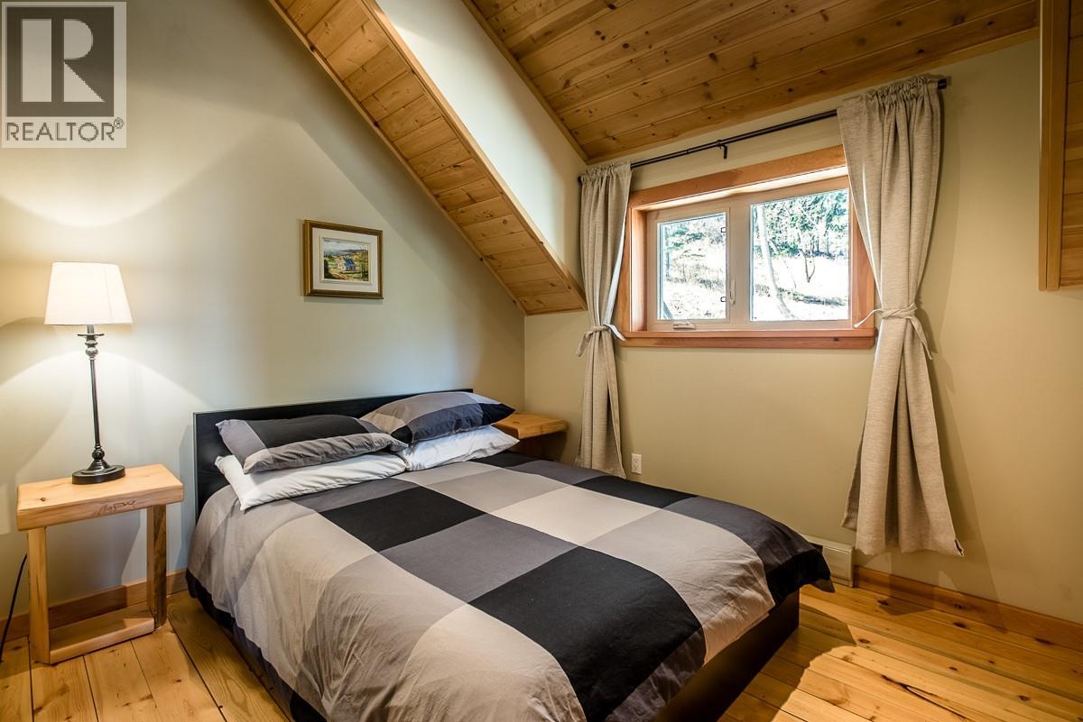 641 West Front Street, Kaslo