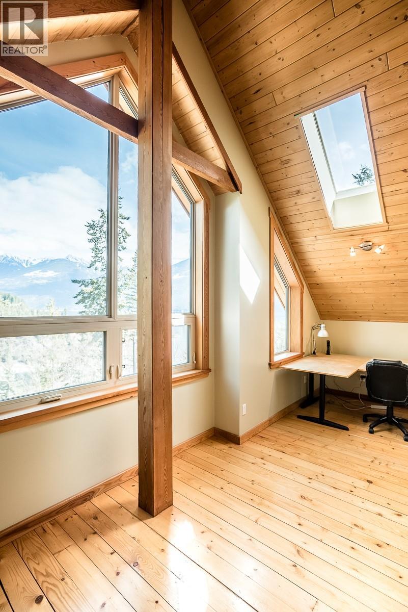 641 West Front Street, Kaslo