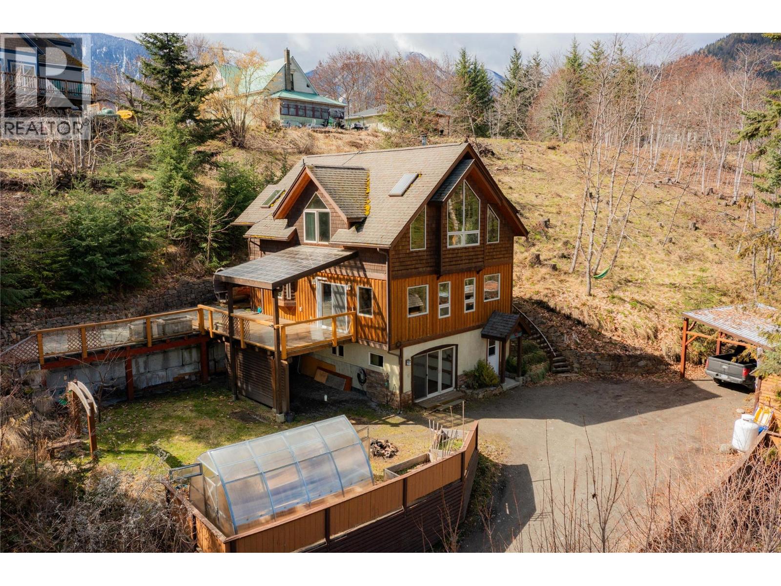 641 West Front Street, Kaslo