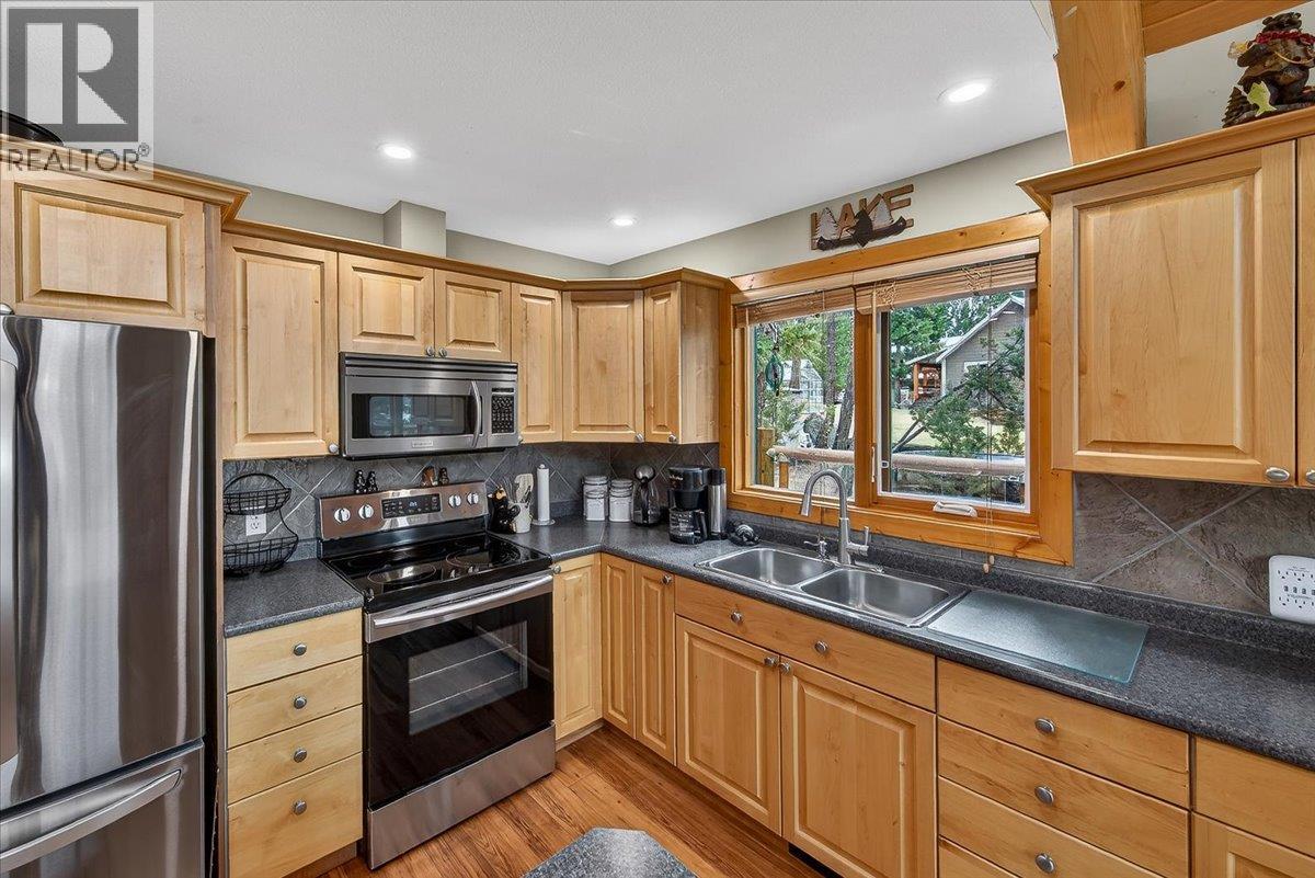  8385 Bighorn  Sheep Lane, Canal Flats