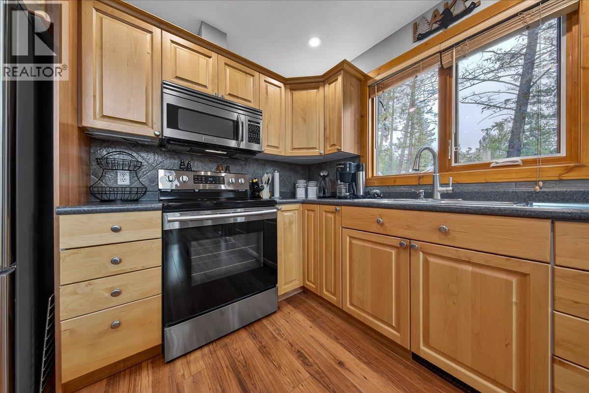  8385 Bighorn  Sheep Lane, Canal Flats