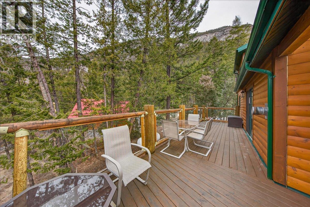  8385 Bighorn  Sheep Lane, Canal Flats