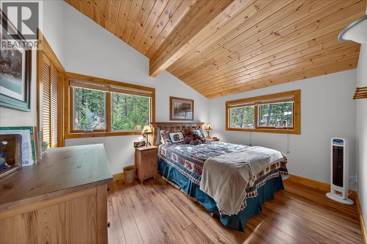  8385 Bighorn  Sheep Lane, Canal Flats