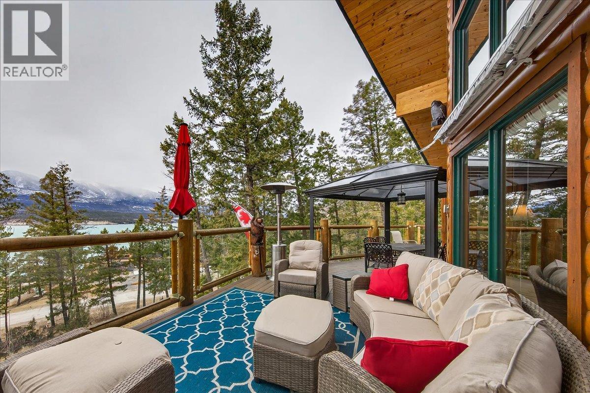  8385 Bighorn  Sheep Lane, Canal Flats