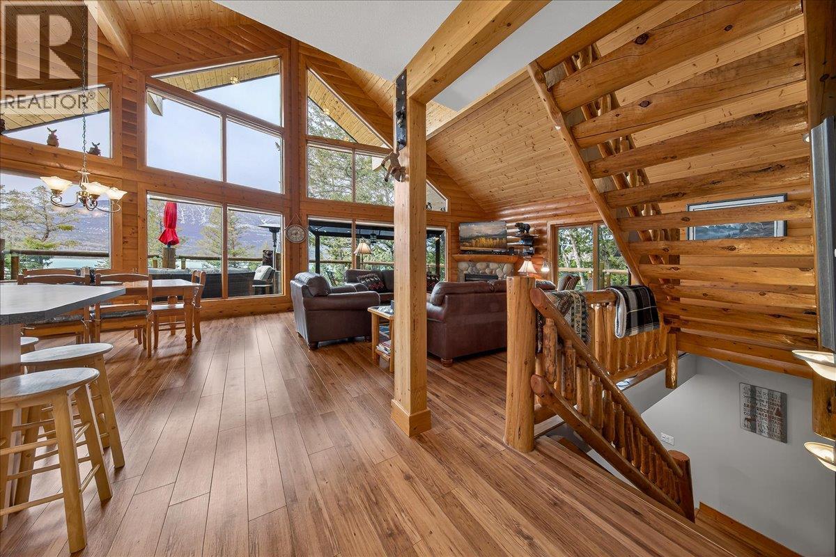  8385 Bighorn  Sheep Lane, Canal Flats