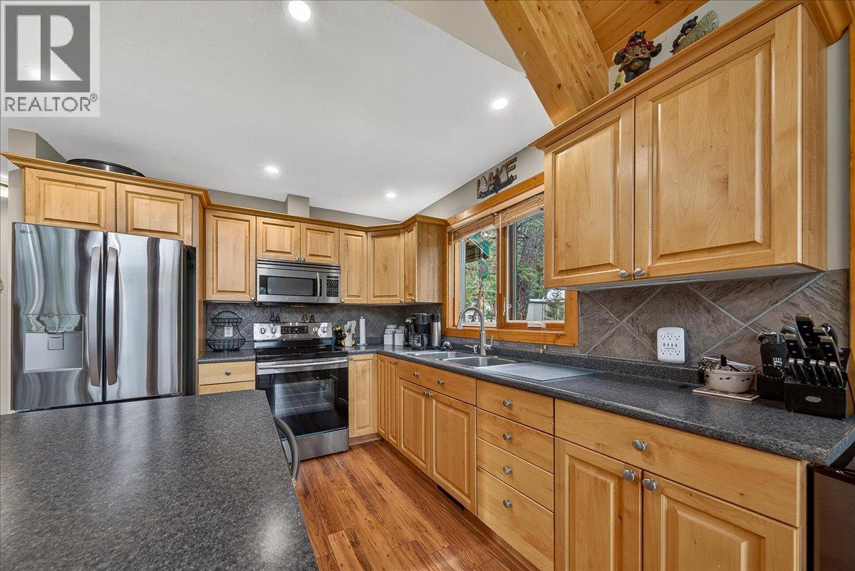  8385 Bighorn  Sheep Lane, Canal Flats