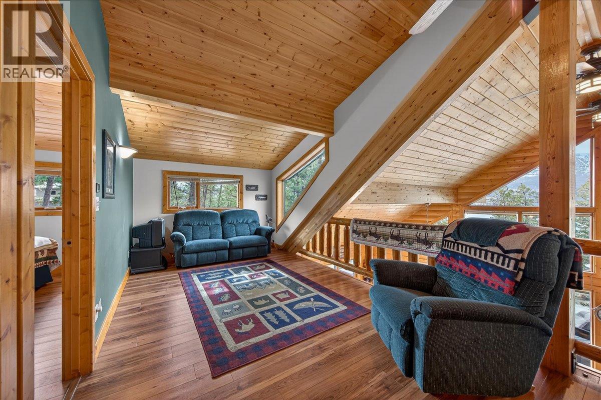  8385 Bighorn  Sheep Lane, Canal Flats