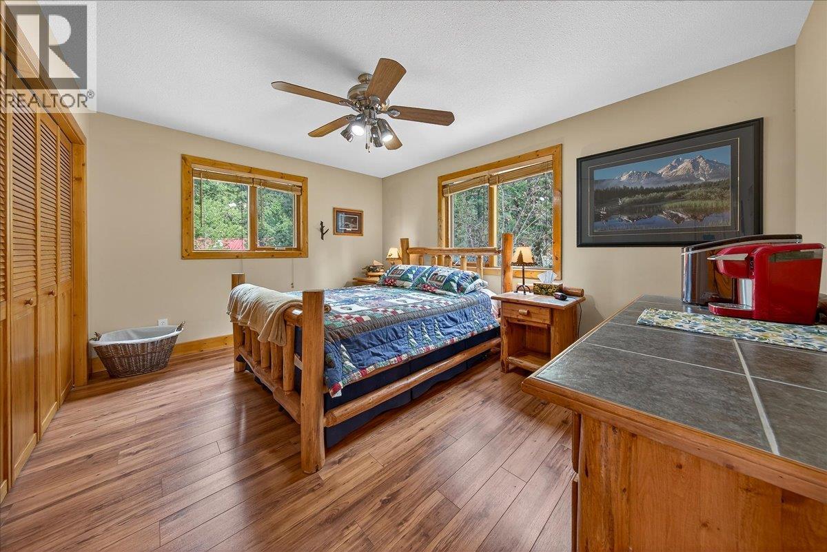  8385 Bighorn  Sheep Lane, Canal Flats