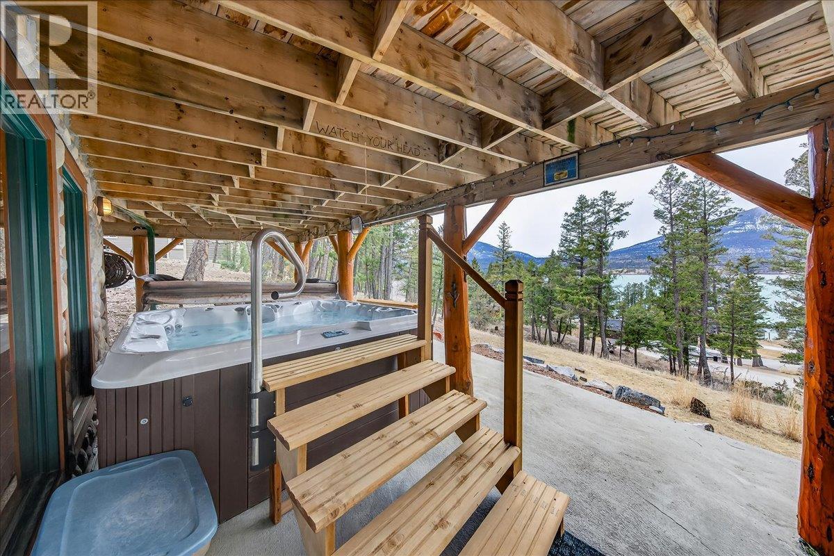  8385 Bighorn  Sheep Lane, Canal Flats