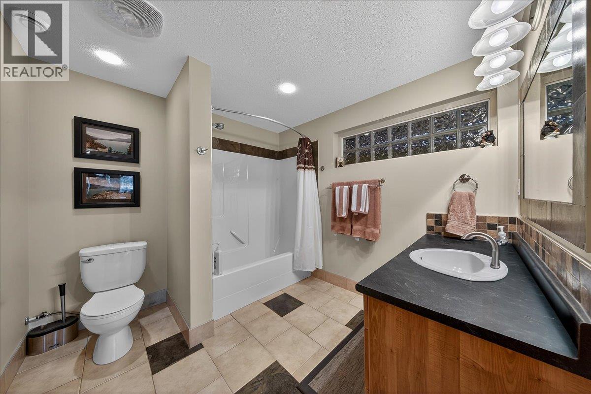  8385 Bighorn  Sheep Lane, Canal Flats