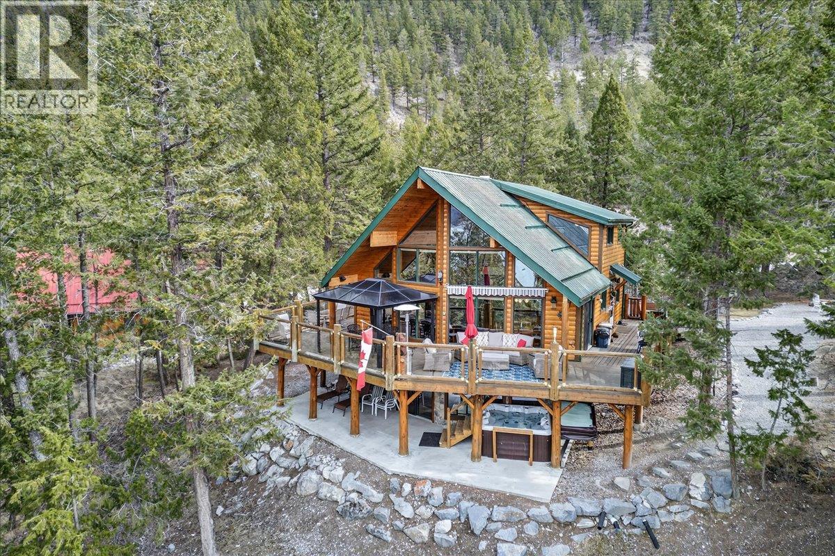  8385 Bighorn  Sheep Lane, Canal Flats