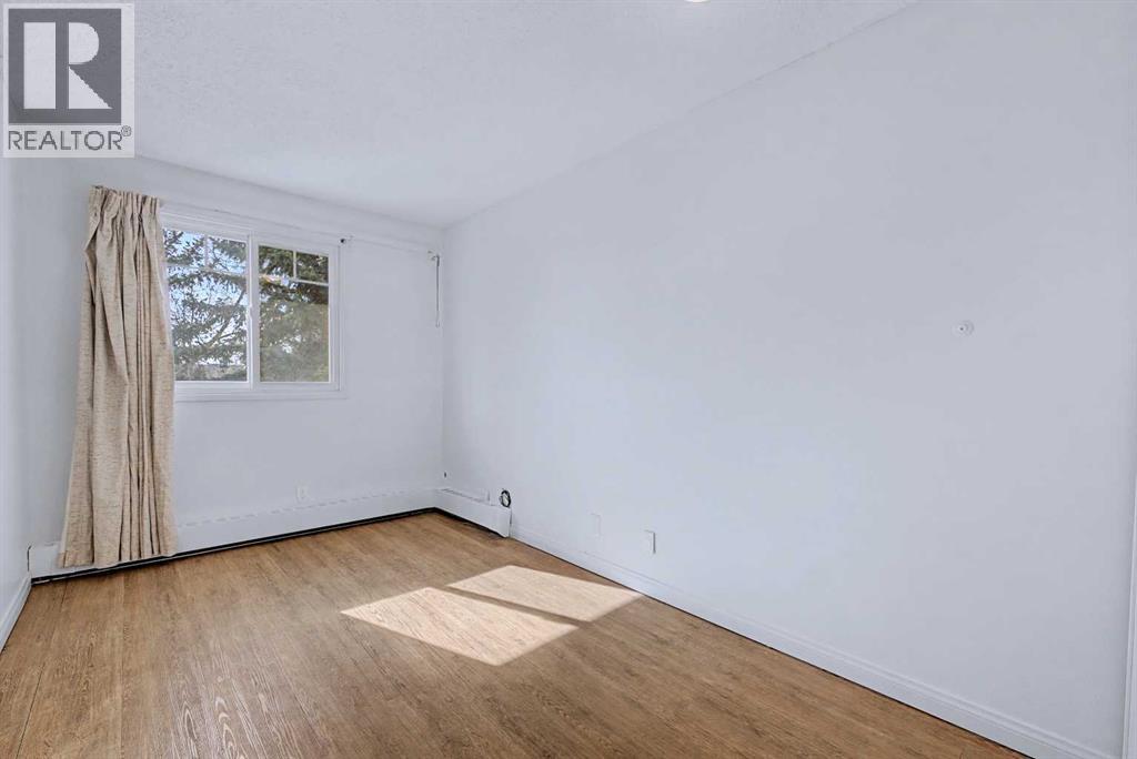 Single Family House for Sale in C  Dalton Drive NW Dalhousie Calgary 