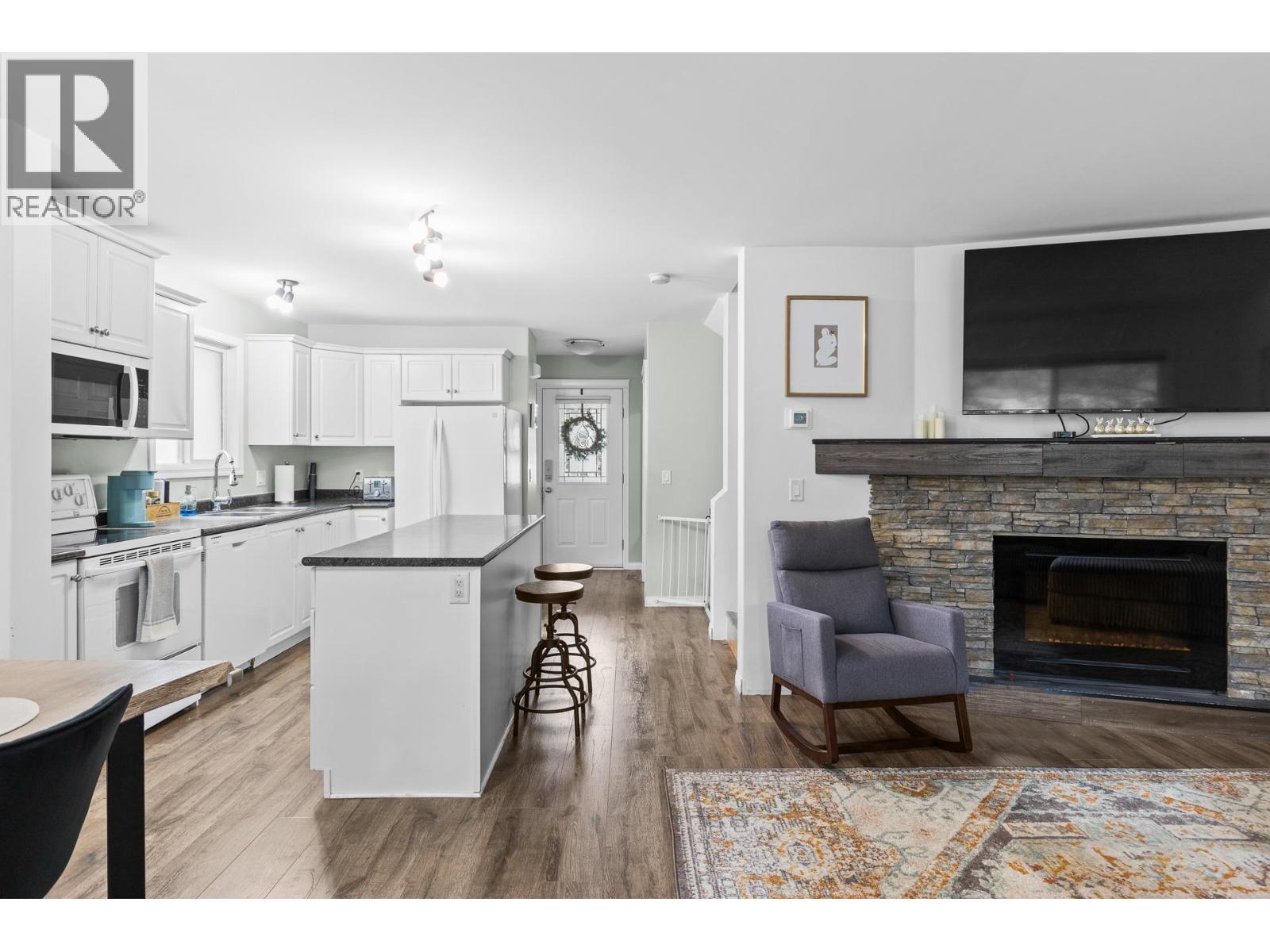 #113 5460 Clements Crescent Lot# lot 9 - 8